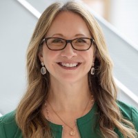 « Dans le même temps, nous approfondirons notre investissement dans les partenaires qui ont un impact transformationnel sur les clients, aligné sur nos impératifs stratégiques », a déclaré Nicole Dezen, responsable des partenaires de Microsoft et VP pour les solutions partenaires mondiales. (Crédit photo ! Microsoft) « Dans le même temps, nous approfondirons notre investissement dans les partenaires qui ont un impact transformationnel sur les clients, aligné sur nos impératifs stratégiques », a déclaré Nicole Dezen, responsable des partenaires de Microsoft et VP pour les solutions partenaires mondiales. (Crédit photo ! Microsoft)